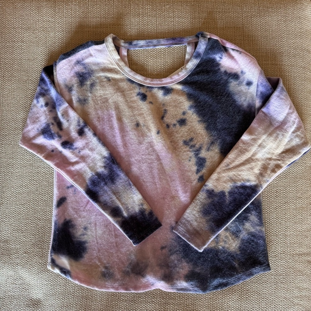 Socialite Multicolor Tie-Dye super Soft Fuzzy Top